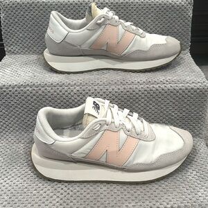 Womens New Balance 7.5